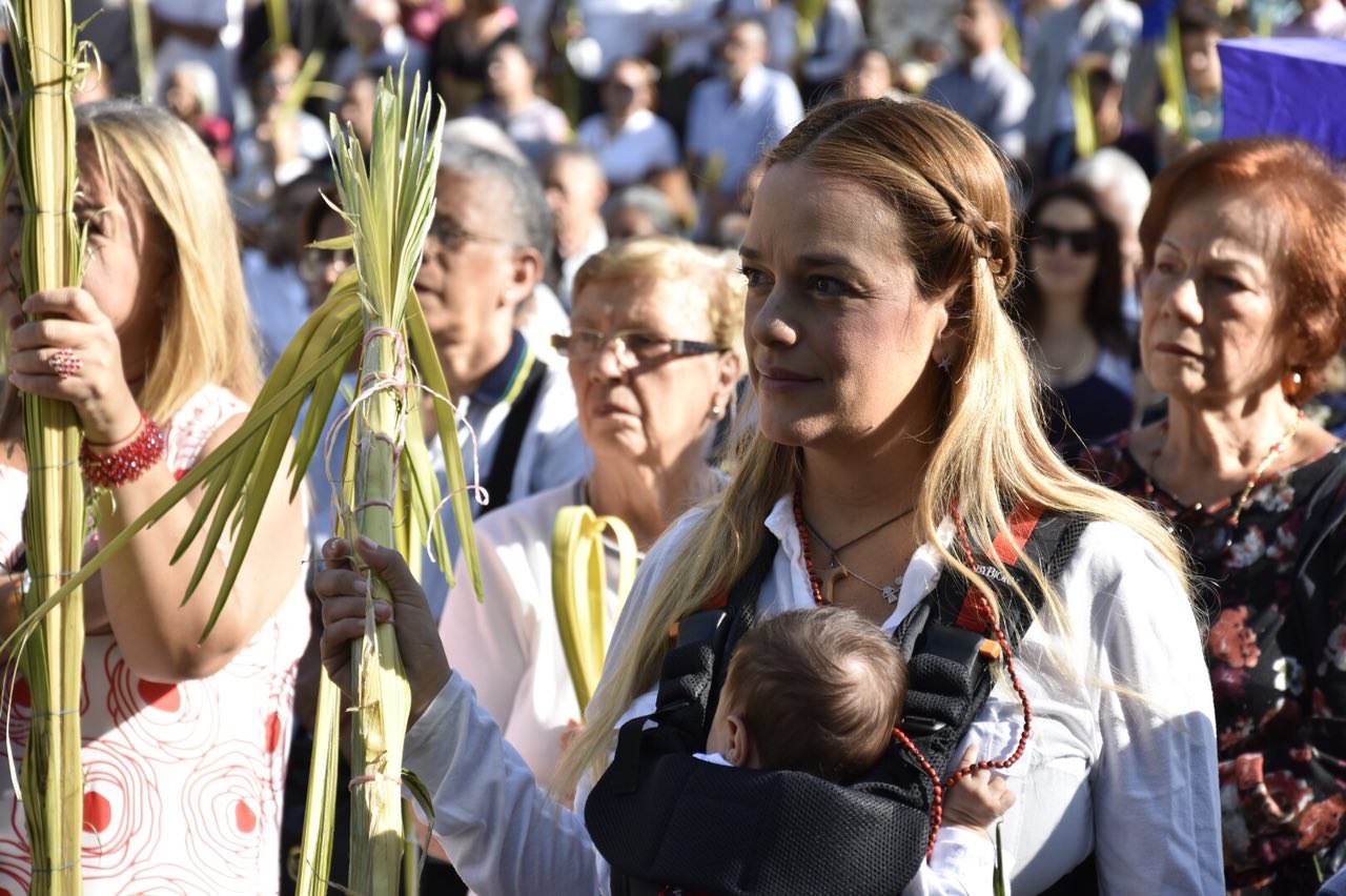 Lilian Tintori: Venezuela carga una cruz de dolor y sacrificio que todos debemos levantar unidos para salir de la dictadura