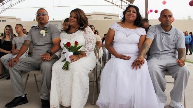Amor en prisión: 63 parejas se casan en cárcel del norte de México