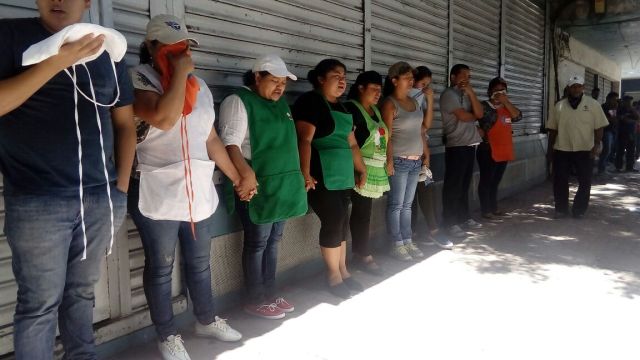 Foto: Policía hondureña reprime manifestantes en celebración del 1º de mayo / unetv.hn 