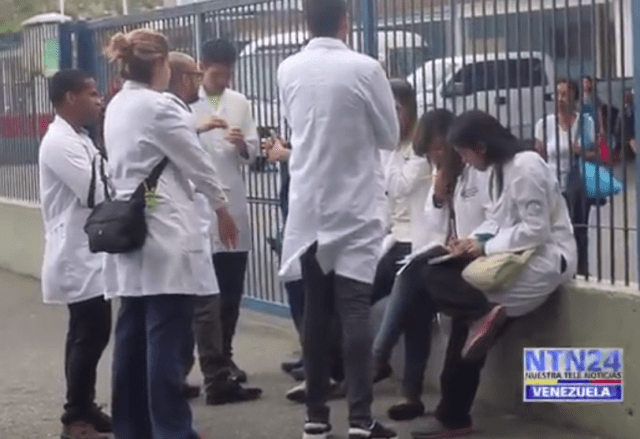 Asimismo indicó que esta tarde realizarán una mesa de trabajo con las autoridades del centro asistencial (Foto captura de video NTN24)