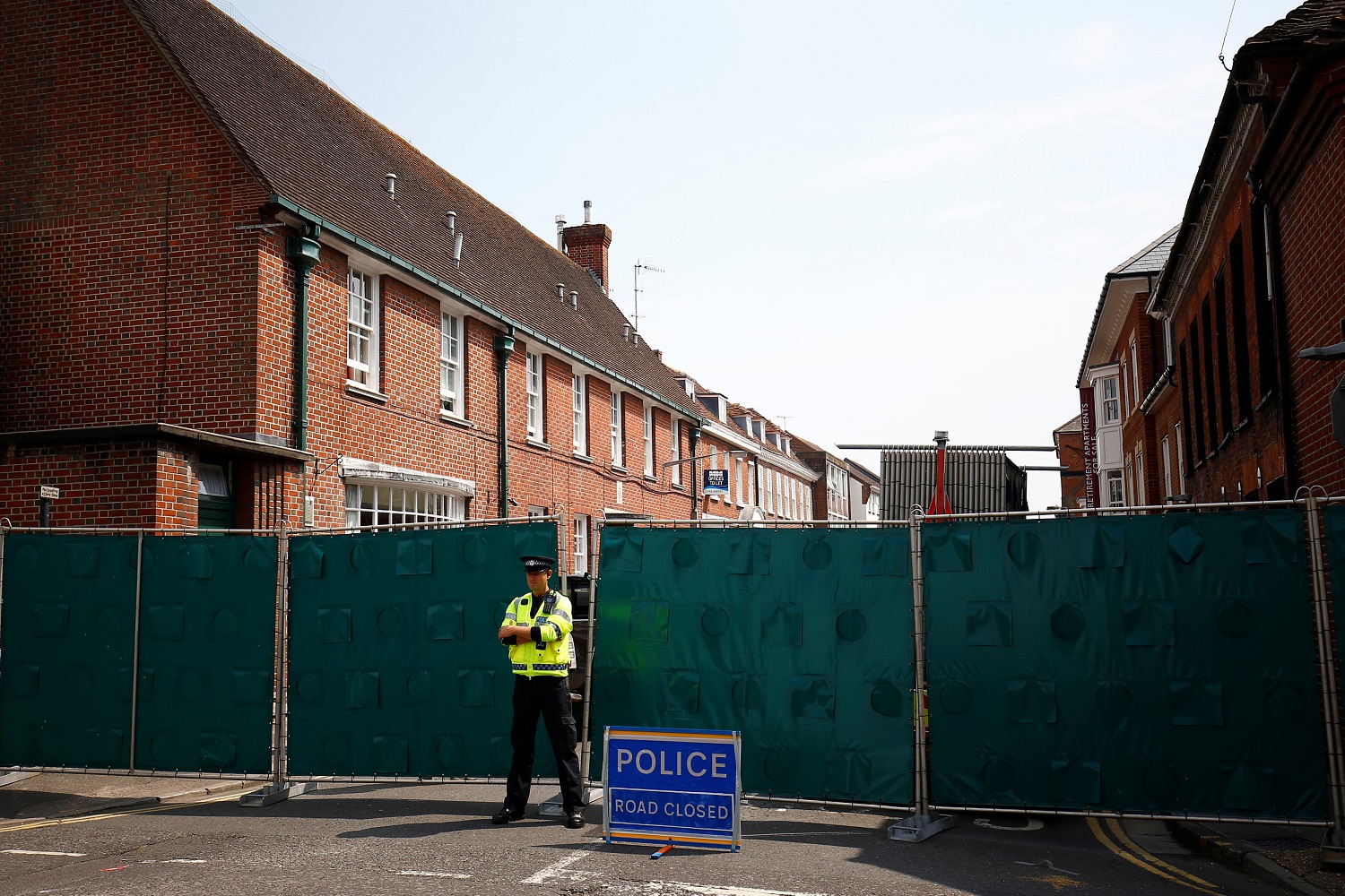 Pareja envenenada con Novichok manipuló un objeto contaminado