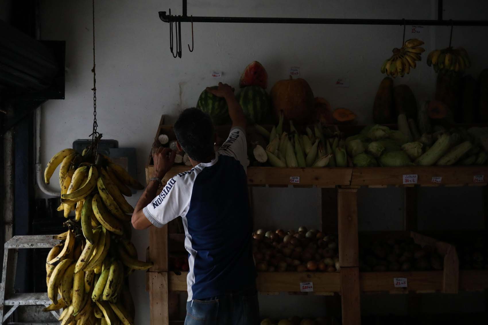 Varias zonas de la Gran Caracas continúan sin servicio eléctrico #17Oct