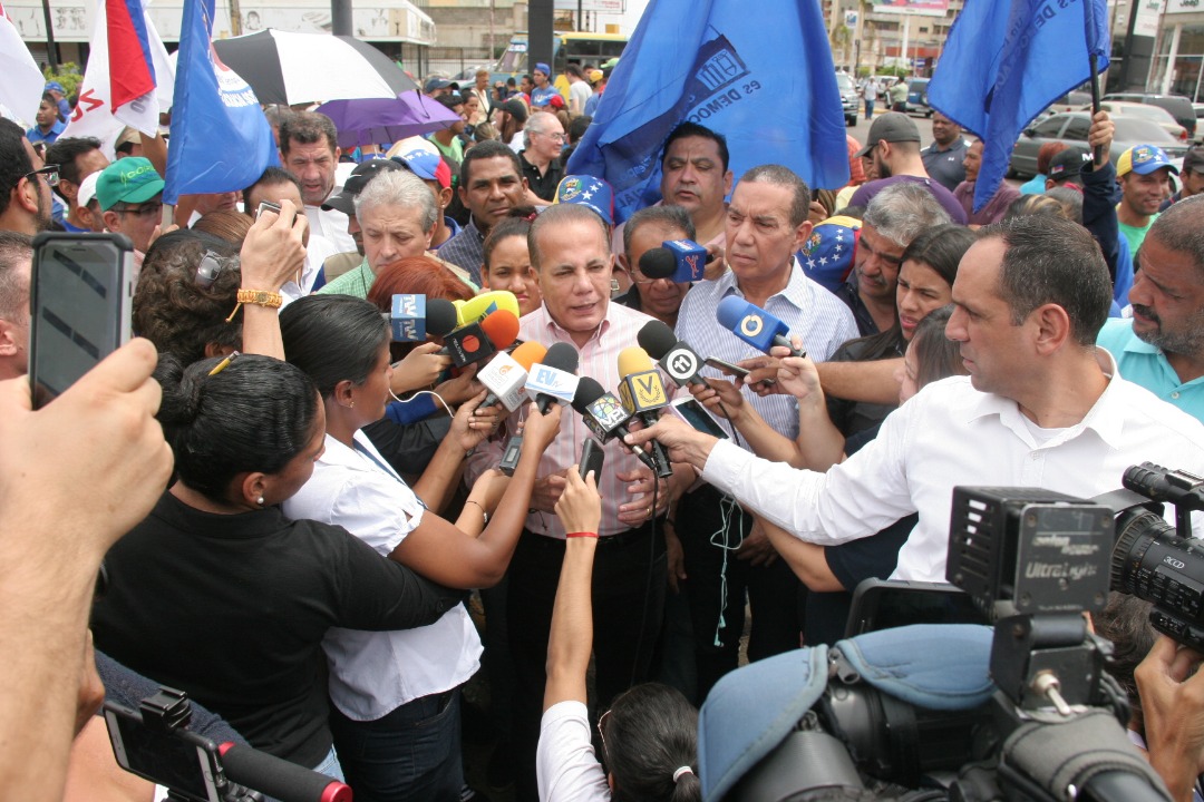 Manuel Rosales en la Fiscalía: No vamos a permitir que el Zulia se vaya por un barranco