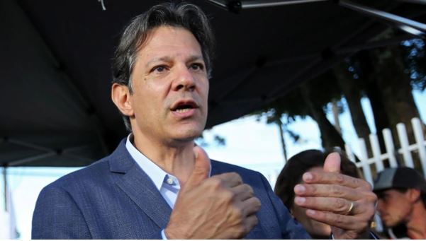 Haddad denuncia pacto entre Bolsonaro y empresas para difamarle por WhatsApp