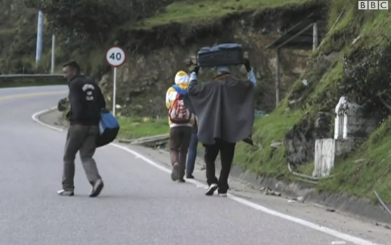 Cómo es cruzar el Páramo de Berlín, el peligroso tramo que muchos venezolanos atraviesan a pie (Video)