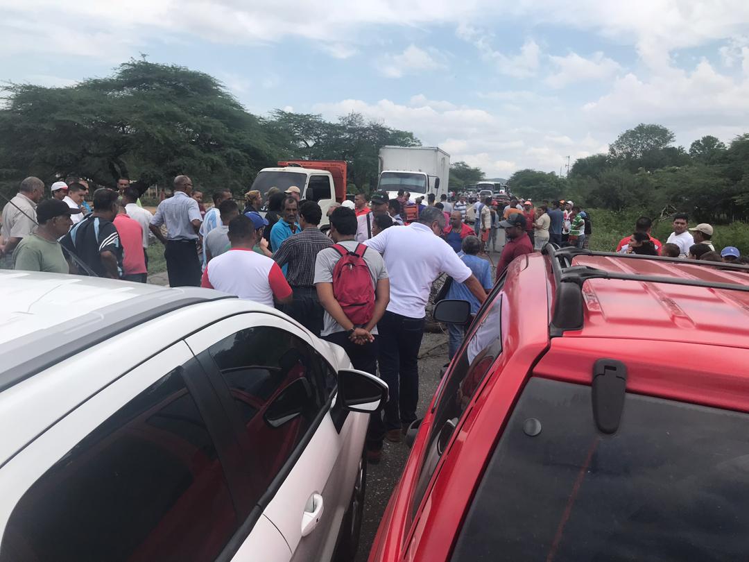 Habitantes en Carora protestan por más de 15 días sin luz este #9Oct (Fotos)