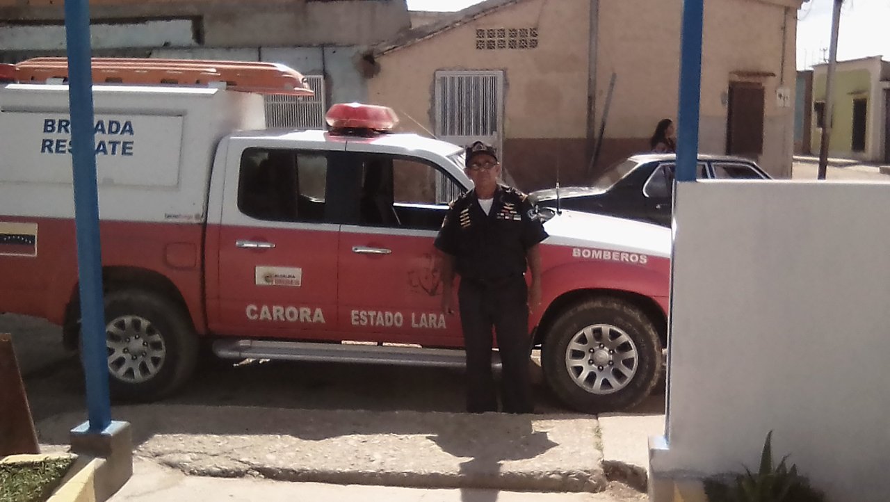 Roban equipos a los bomberos de Carora y hieren a su personal