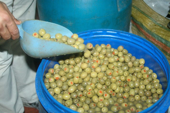 Comprando ingredientes en menos cantidades tachirenses insisten en preparar sus hallacas