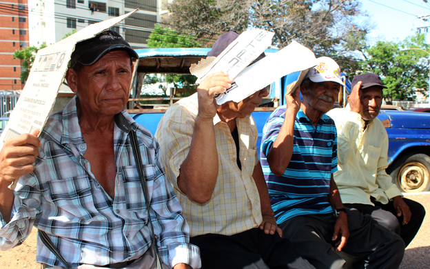 Los abuelos, la pensión y el colapso bancario