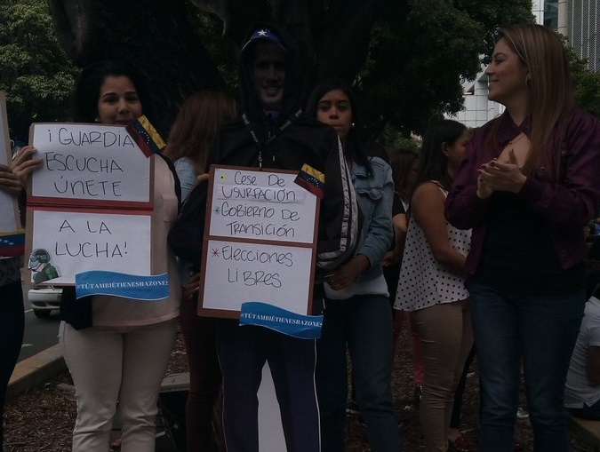 El #GuaidoChallenge se vio en las calles de Caracas durante la parada #30Ene (FOTO)