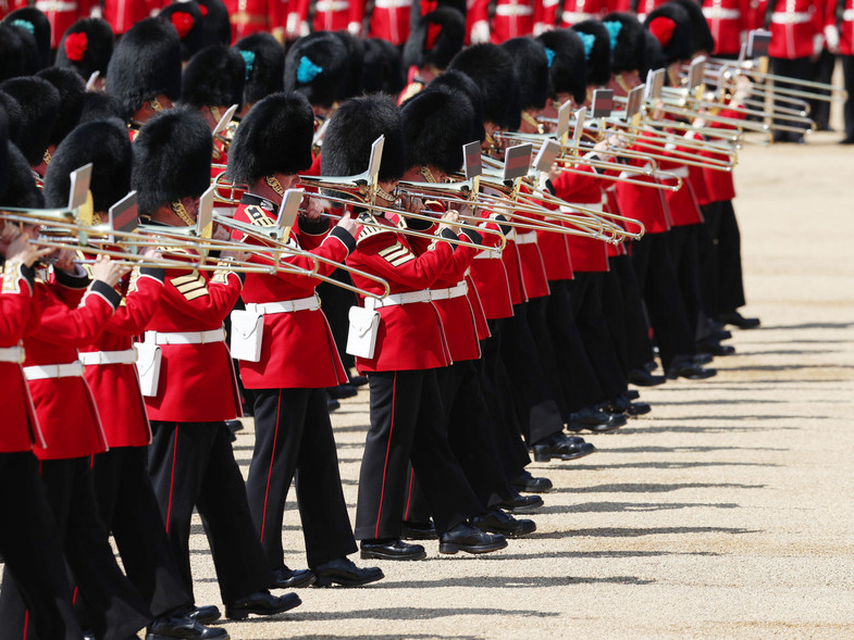 ‘Bohemian Rhapsody’: Guardia Real Británica realizó increíble homenaje a Queen (VIDEO)