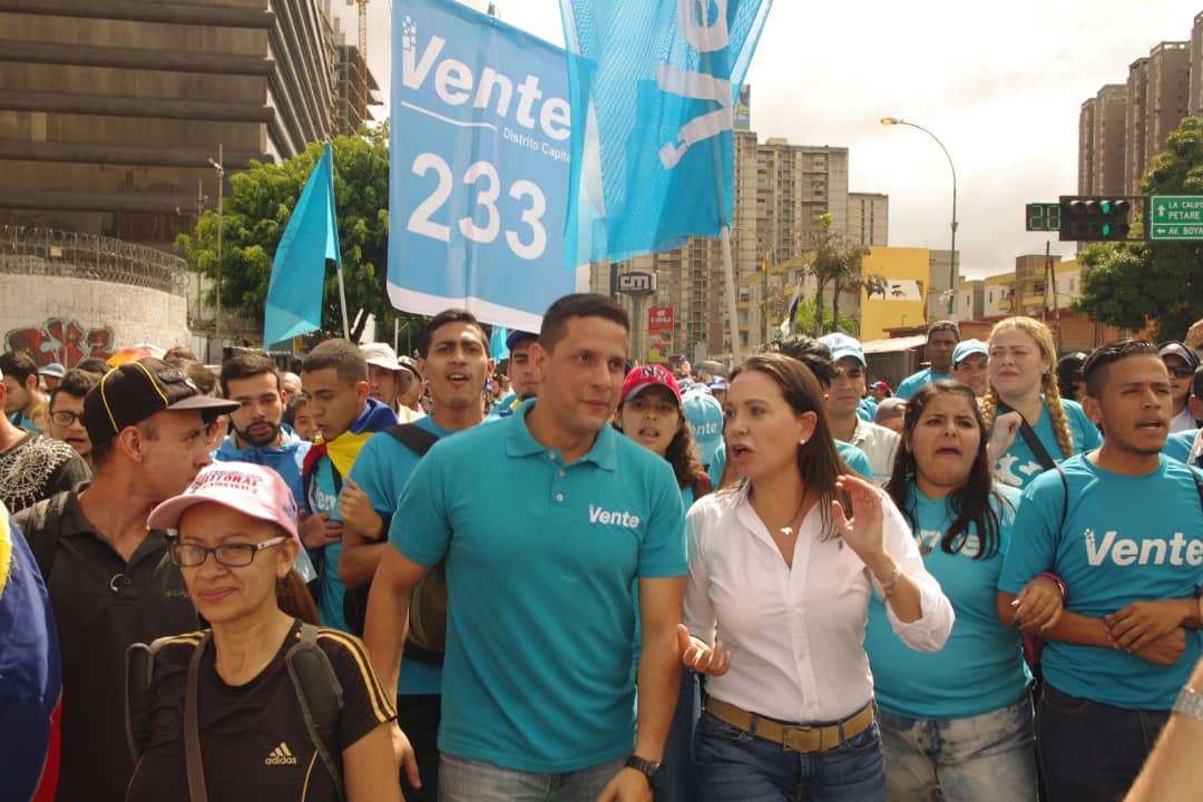 Javier  Chirinos: El país perdió el miedo y defiende en la calle su libertad