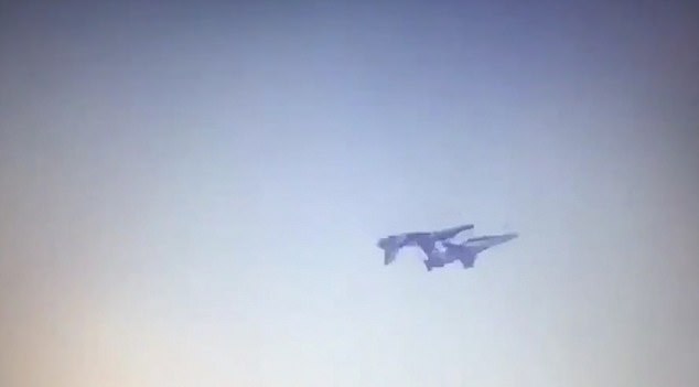 EN VIDEO: Colisión entre aviones de la fuerza armada de India causó terrible accidente