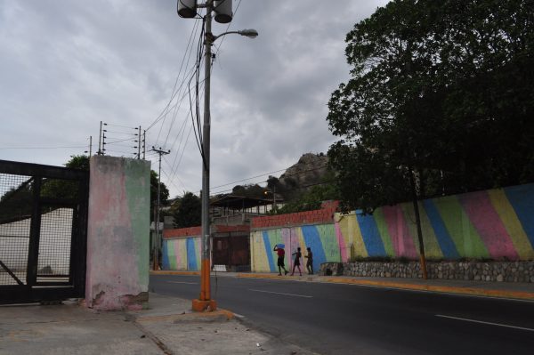 Roban a mano armada vivienda de prospecto del béisbol en Playa Verde