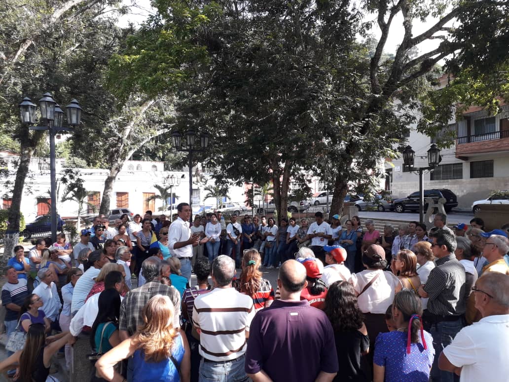 Vecinos de Valera rindieron homenaje a los asesinados durante manifestaciones (Fotos)