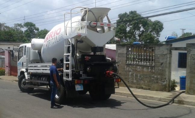 Denuncian distribución de agua contaminada por parte de Barrio Nuevo Barrio Tricolor