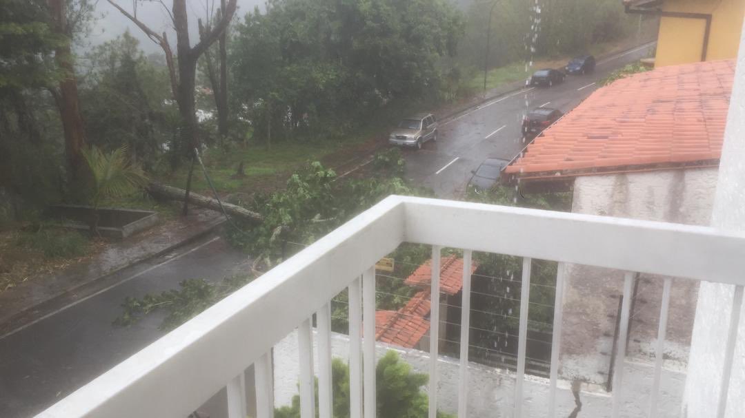 Fuertes lluvias afectan el servicio eléctrico de varios sectores en Baruta este #14Jun (FOTO)