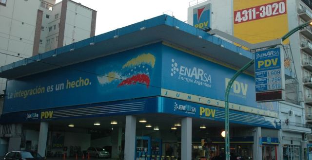 NOTICIA DE VENEZUELA  - Página 12 Estaci%C3%B3n-de-servicio-de-Pdvsa-en-Argentina