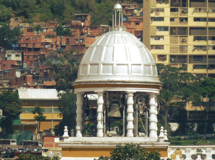 Después de 15 años, retumban las campanas de la Pastora