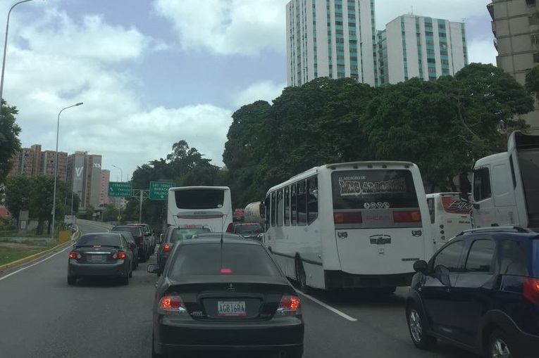 Por mantenimiento en la vía cierran accesos a la Valle-Coche #30Jun