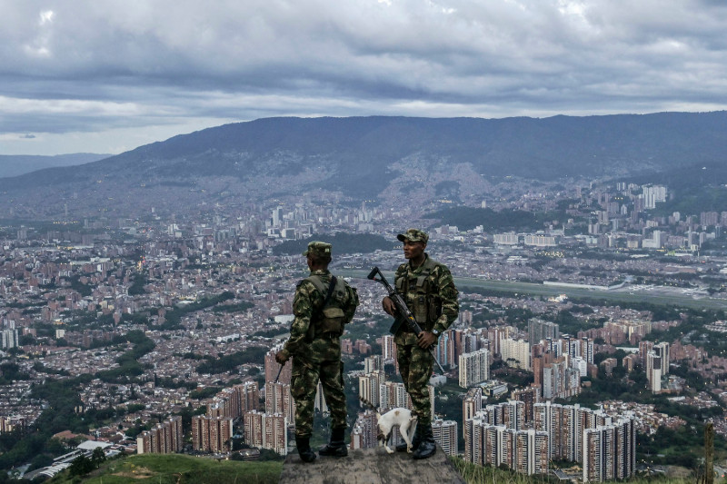 Fuerza Aérea de EEUU venderá armas a Colombia para disuadir las amenazas desde Venezuela