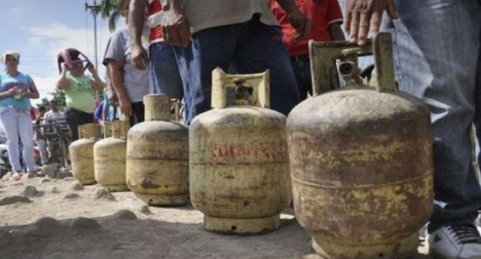 Alertan que en Venezuela solo funciona una refinería especializada en la producción de gas doméstico