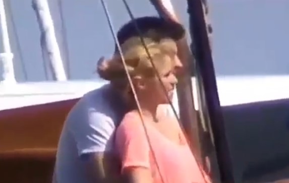 A Piqué no le importó nada… Shakira llevó su nalgada (VIDEO+UFFF)