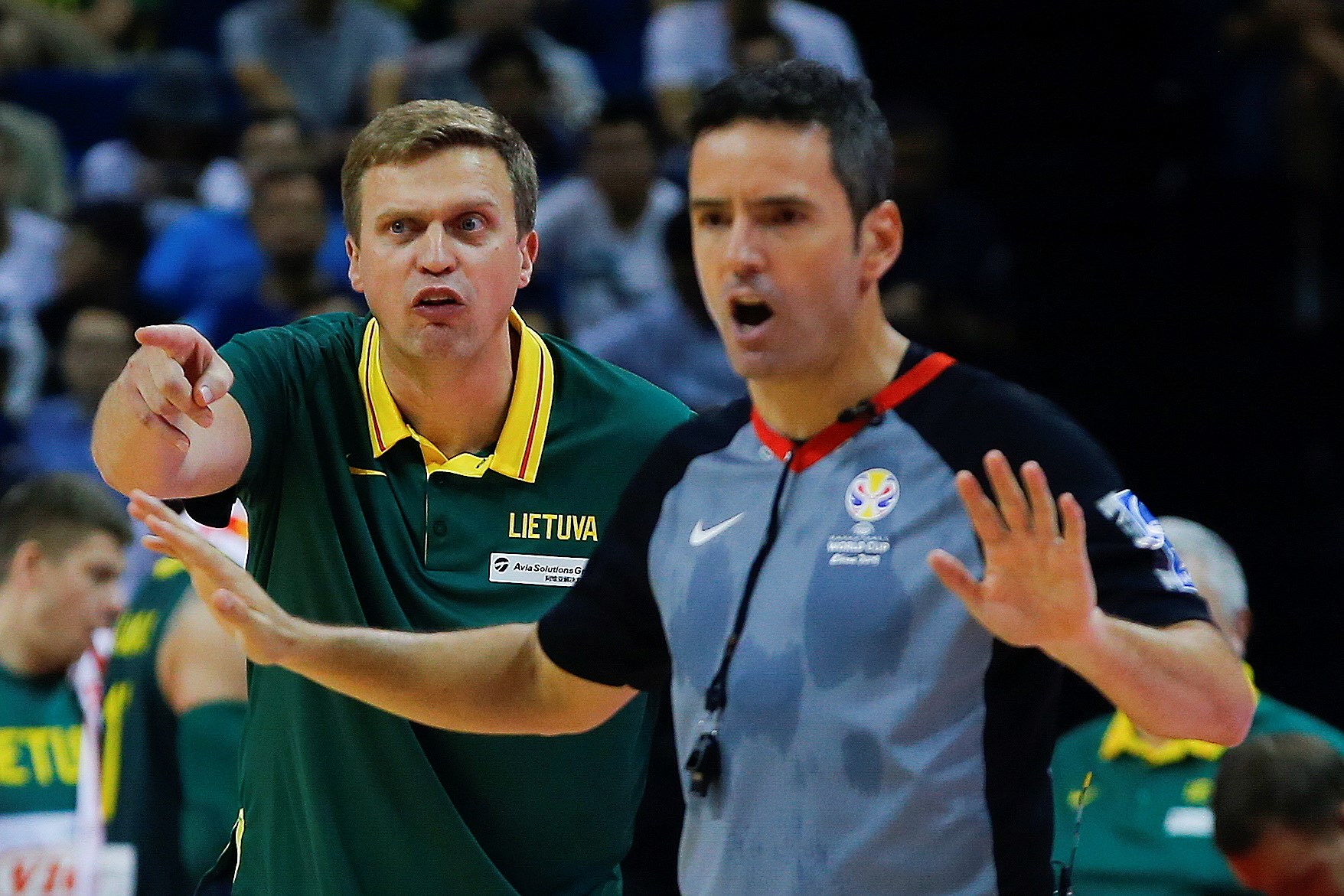 Por este TERRIBLE error, la Fiba suspendió a este arbitró venezolano del Mundial de Baloncesto (Fotos y Video)