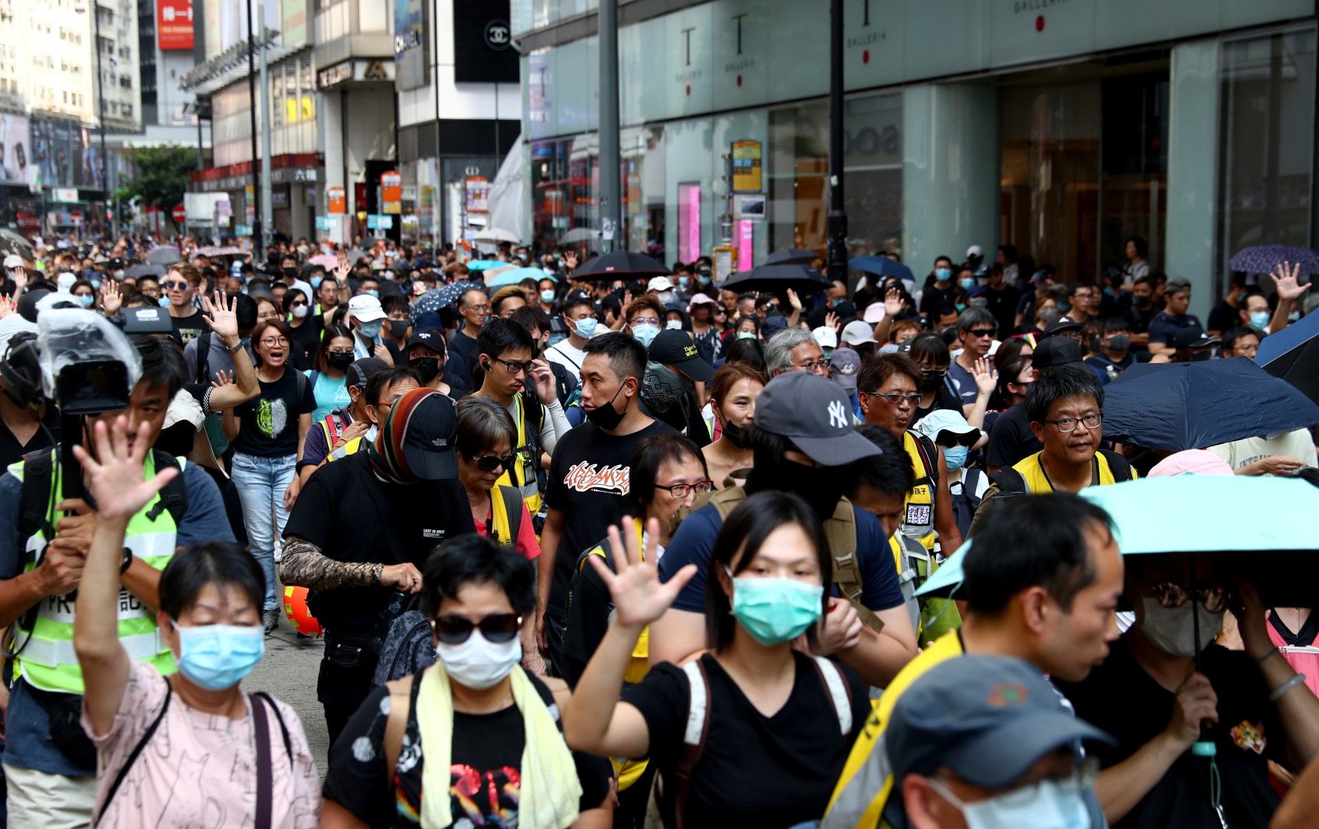 En Imágenes Cientos De Personas En Hong Kong Intensifican Las Protestas En Las Calles 9231