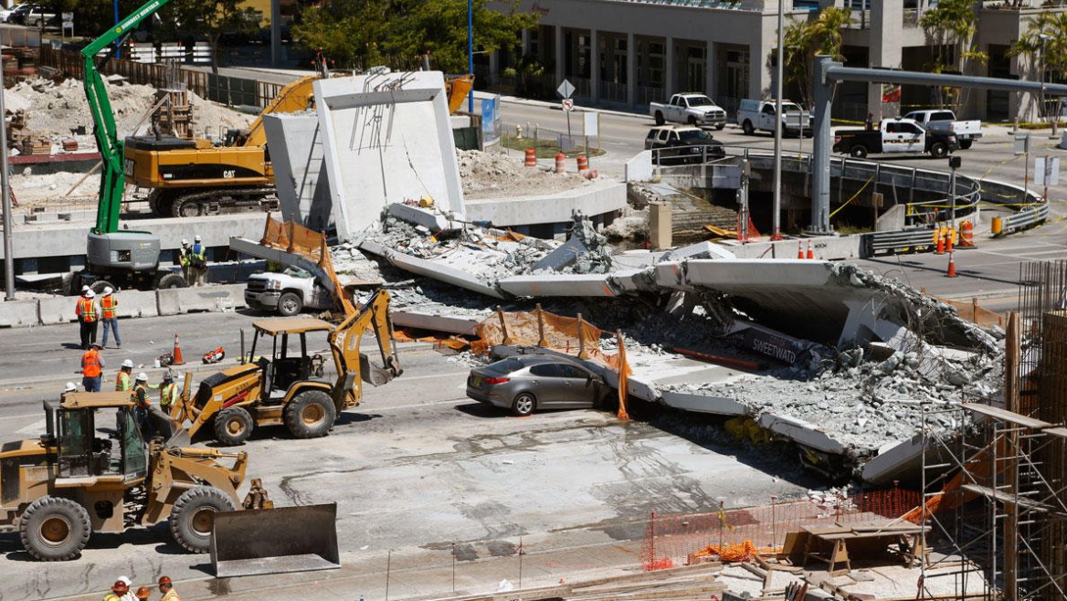 Seis muertos tras desplome de puente en Florida a causa de errores de cálculo