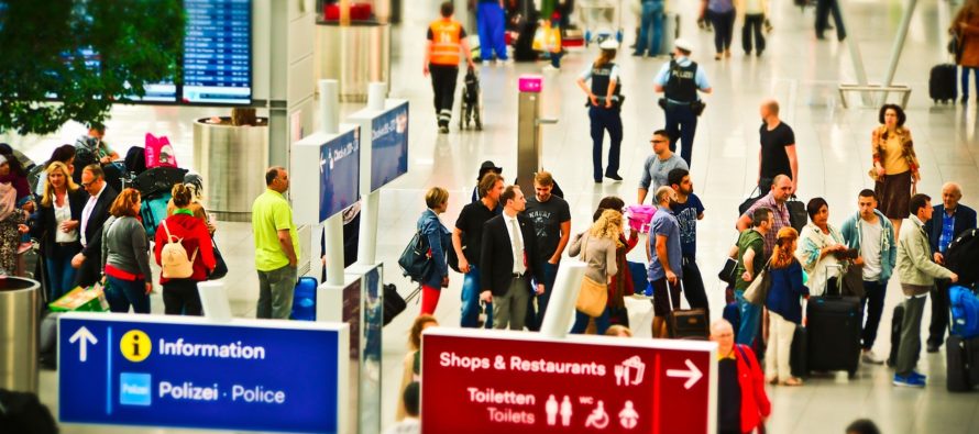 Aeropuertos abarrotados por el Día Acción de Gracias: Florida superará récords