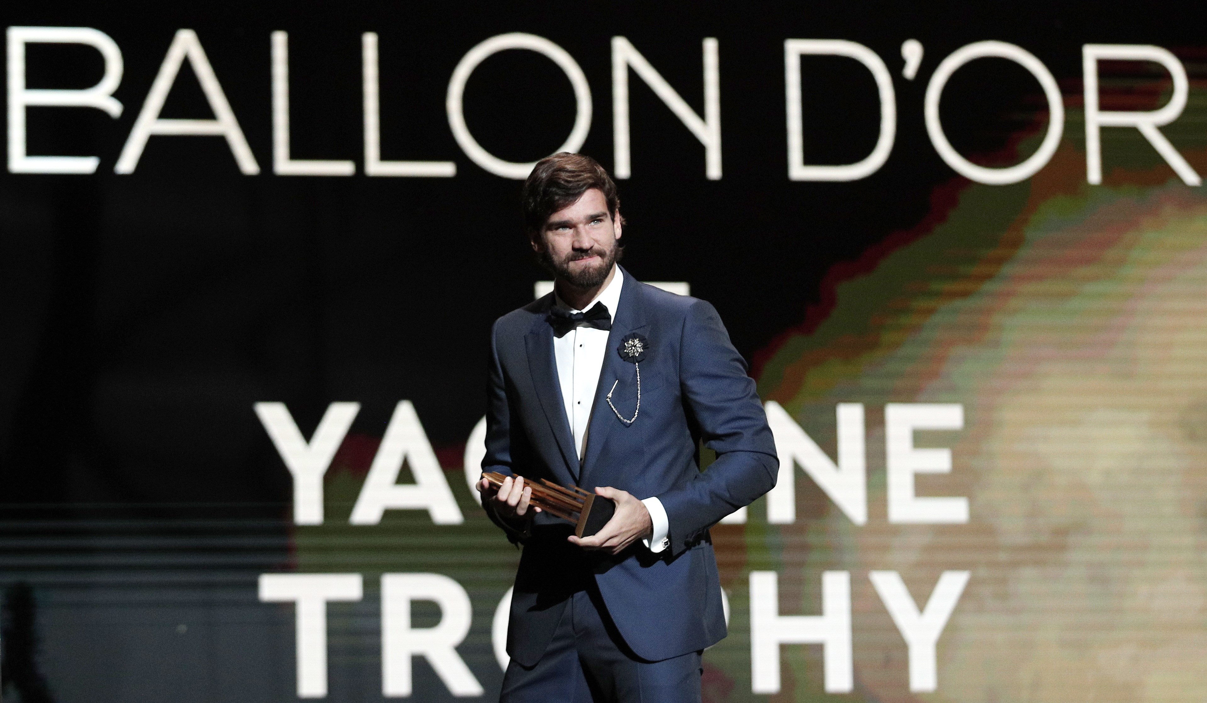 Alisson Becker se quedó con el primer galardón Yashin al mejor portero de 2019