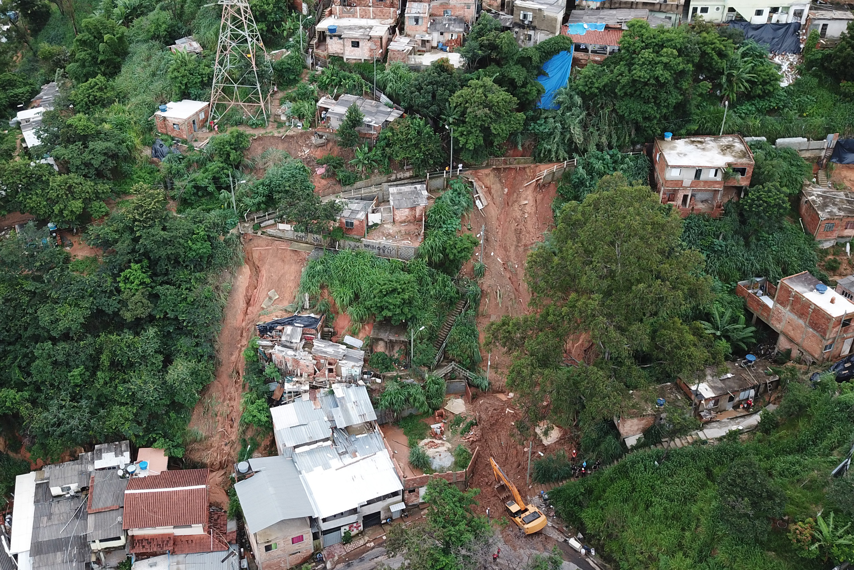 Al menos 37 muertos y 17 desaparecidos tras temporal en Brasil