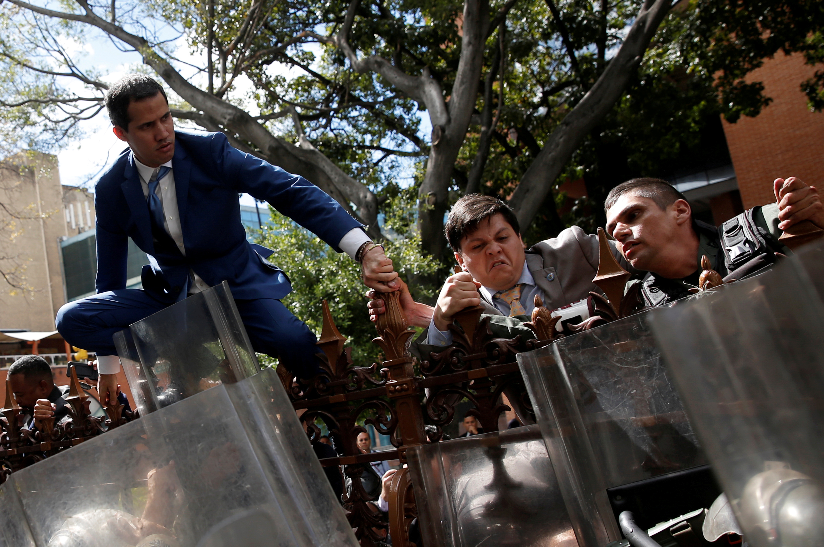 El gran apoyo del mundo a la Asamblea Nacional tras el nuevo golpe de Maduro