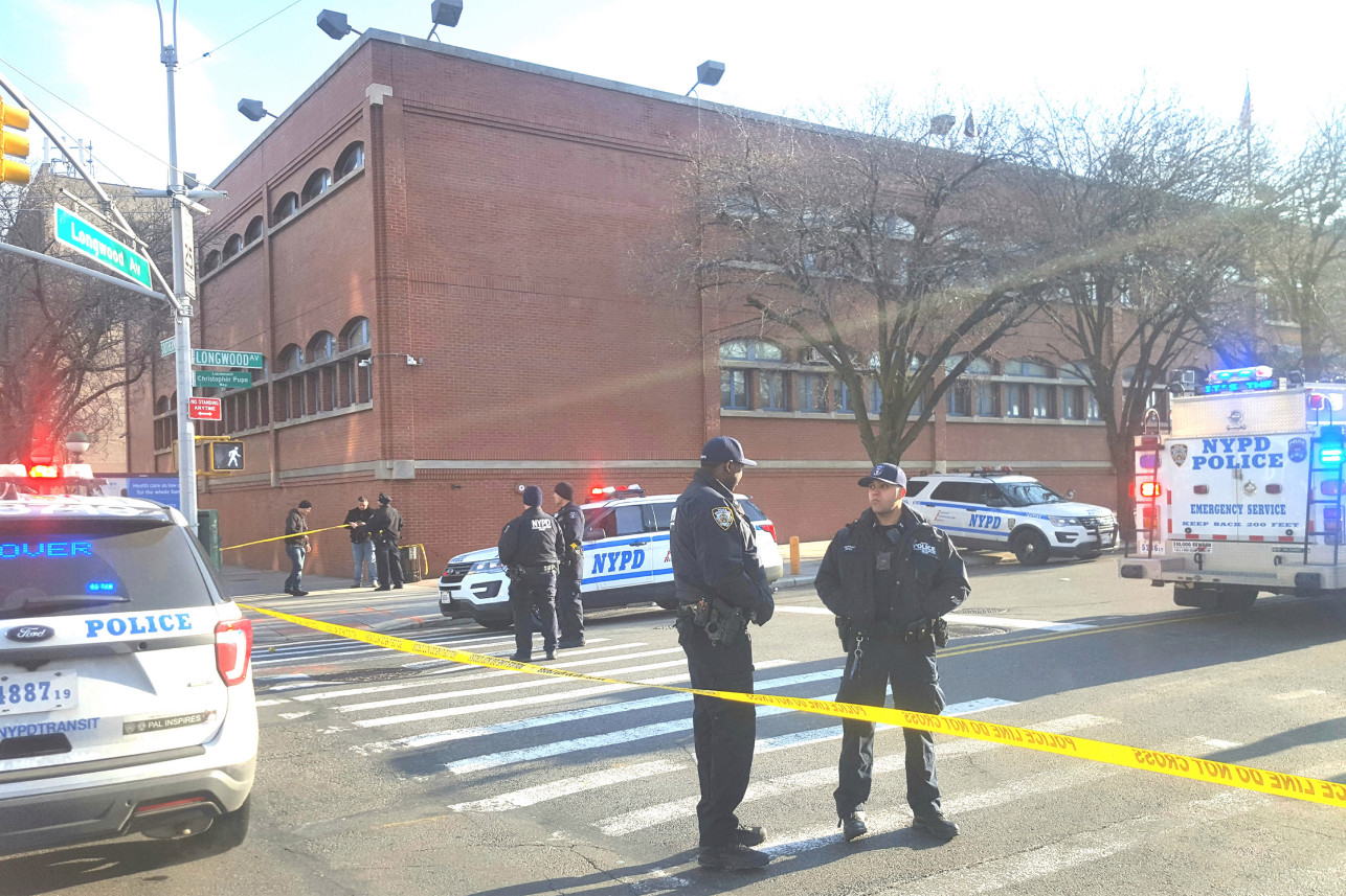 Tiroteo en la estación de policía de el Bronx en Nueva York