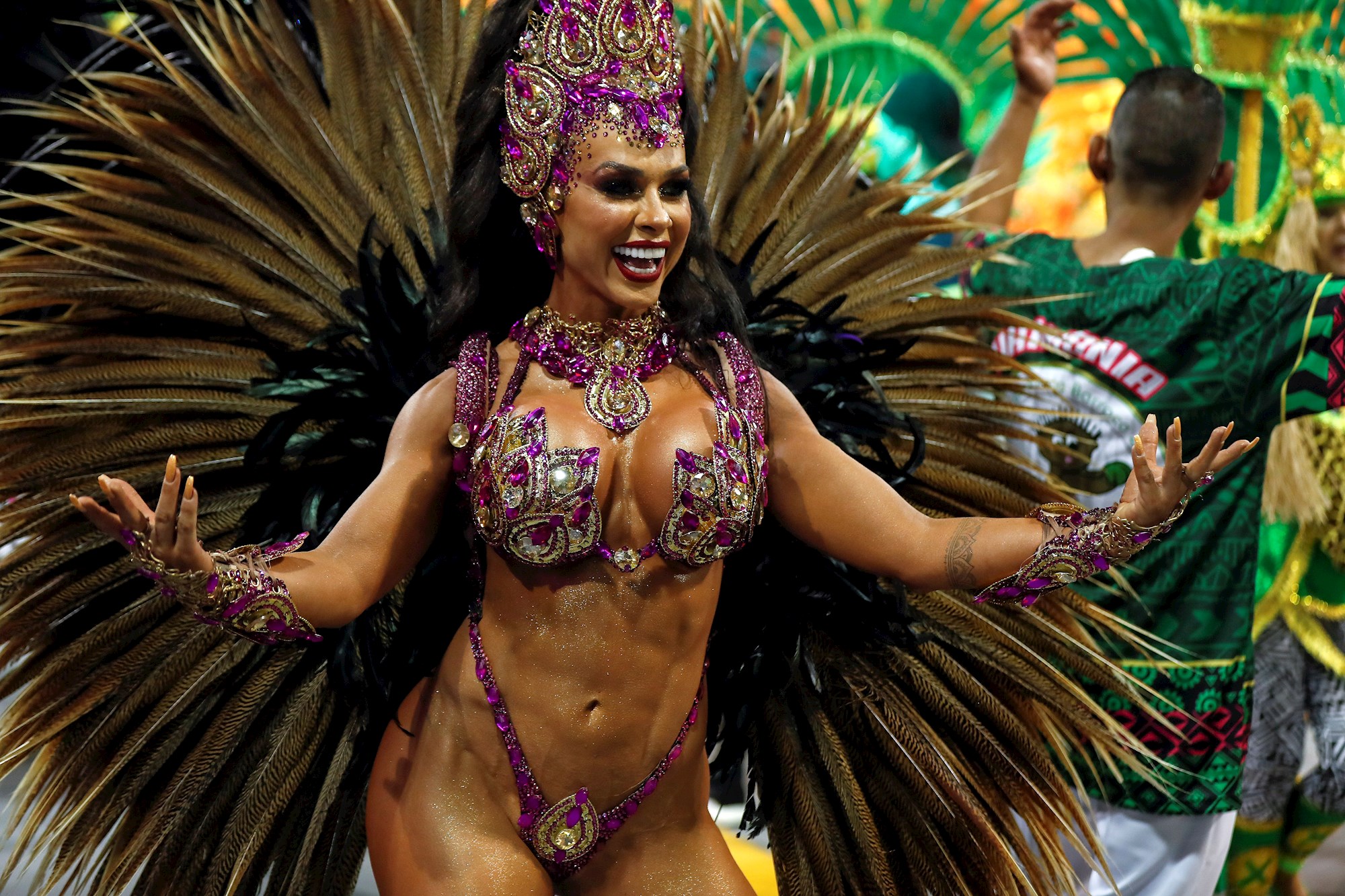 Описание карнавала в бразилии