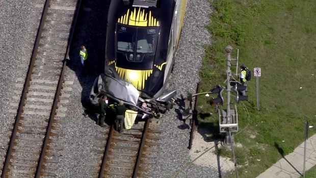 Brightline Train se estrella contra un auto en Pompano Beach y deja un muerto