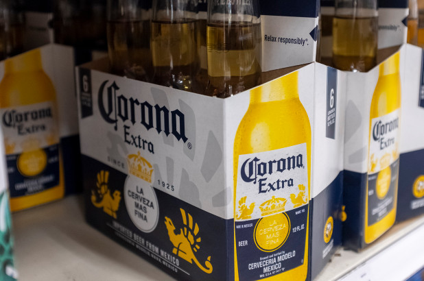 Encuesta halla que los estadounidenses están evitando la cerveza Corona en  medio del brote de coronavirus 