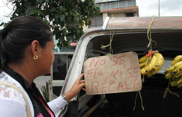 En Lara el fiao solo es en dólares