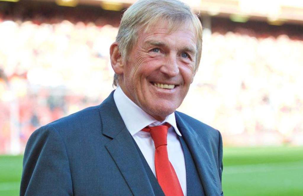 Leyenda del Liverpool Kenny Dalglish da positivo por coronavirus