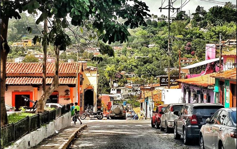 Elías Sayegh enumeró al menos doce incendios en El Hatillo en los últimos tres días