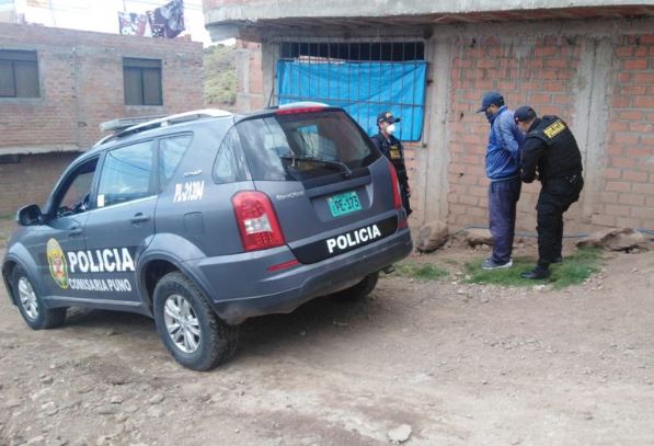 Los gritos de su hijo la salvaron: Capturaron a un hombre cuando intentaba estrangular a su pareja en Perú