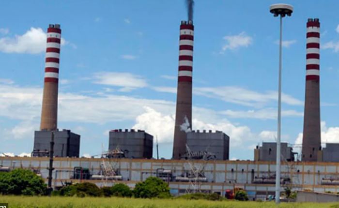 Reportan incendio en la termoeléctrica Planta Centro de Puerto Cabello tras explosión de transformador (Fotos)