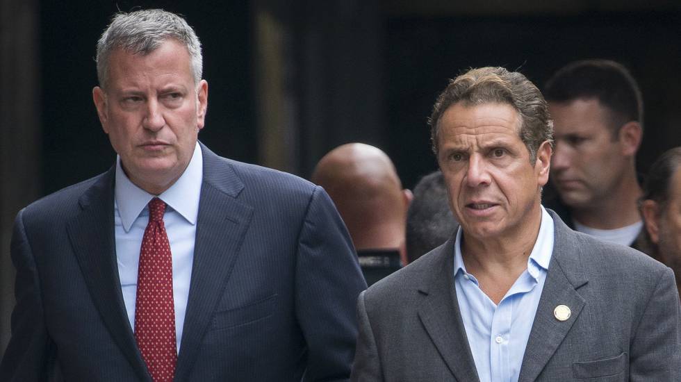 De Blasio pide a Cuomo que se disculpe con la policía de Nueva York