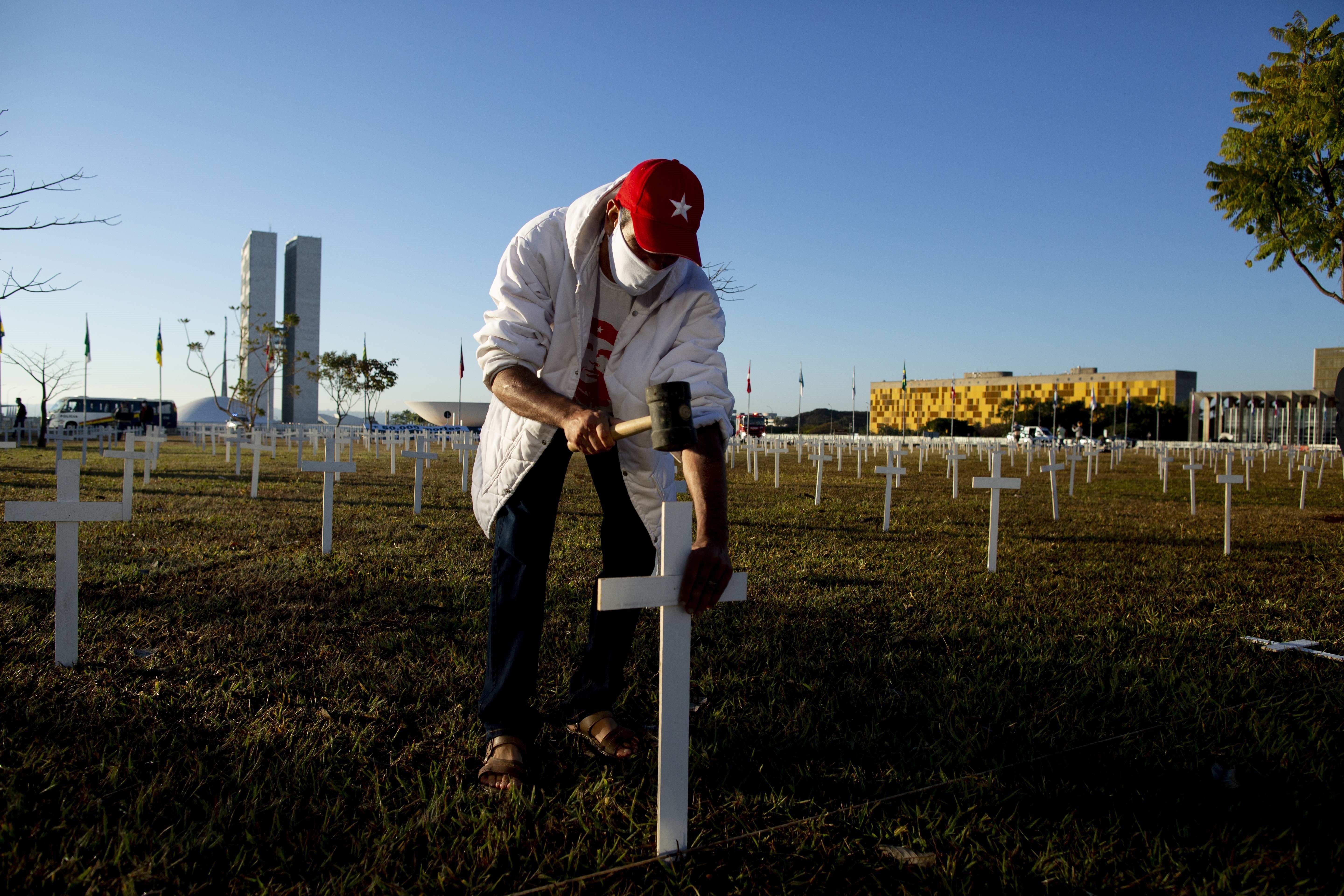 Brasil superó las 64 mil muertes por coronavirus