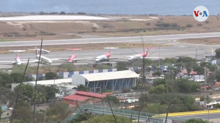 Venezolanos con planes de migrar, atrapados por las restricciones de Maduro (VIDEO)