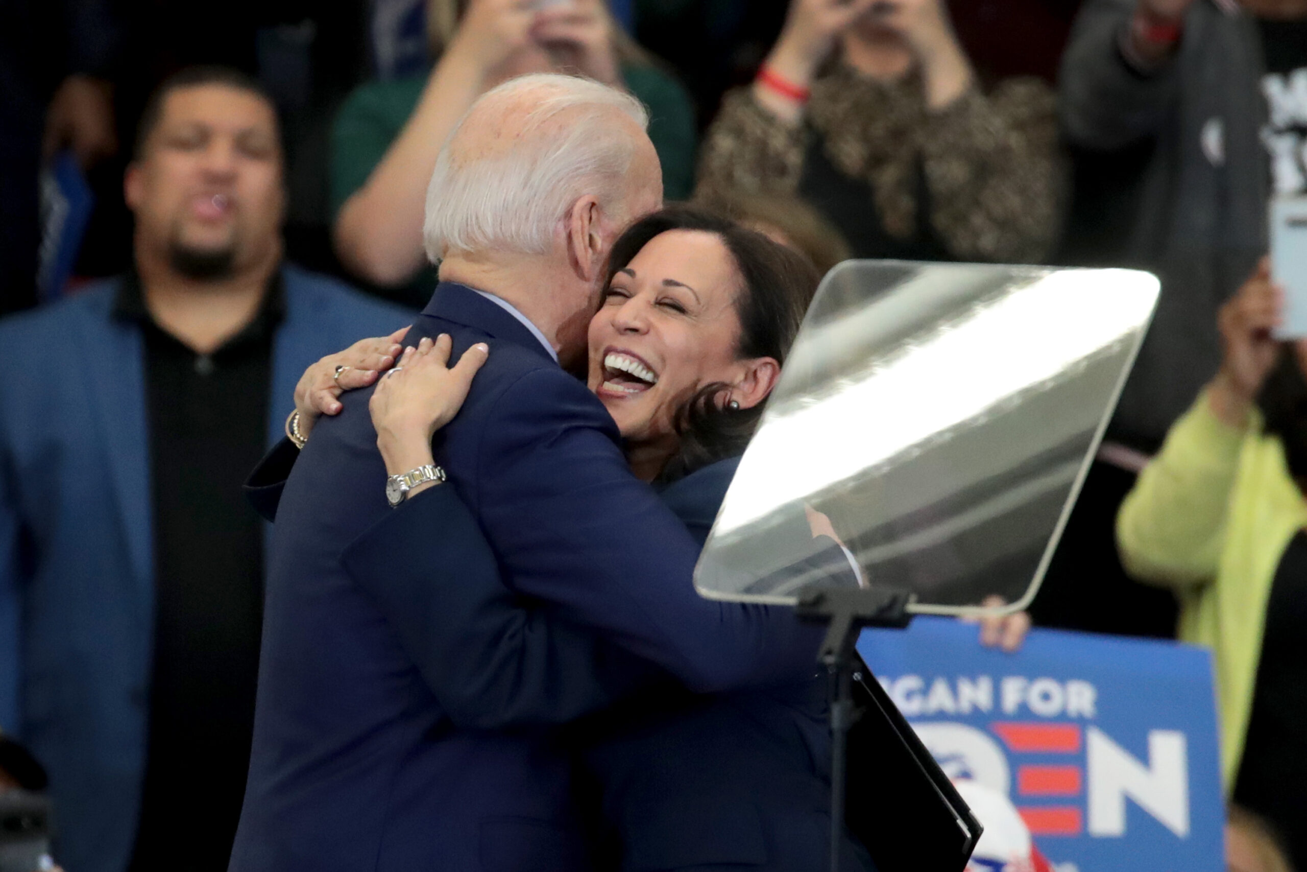 A Biden le sale caro: La fórmula Kamala Harris le cuesta un 68% de desaprobación