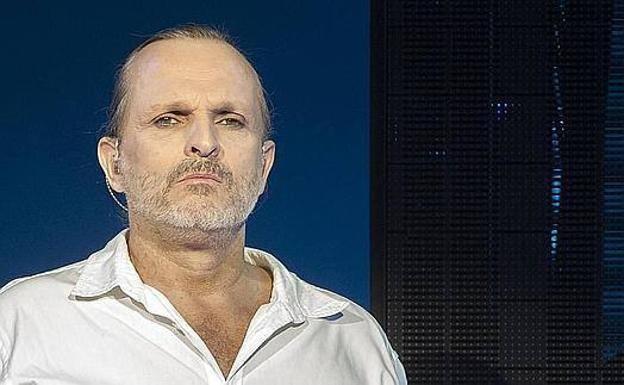 Miguel Bosé mantiene firme su opinión sobre la “gran mentira de los gobiernos” en referencia al coronavirus