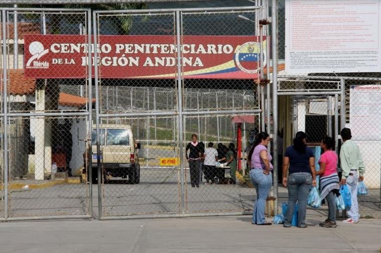 OVP: Privados de libertad en Mérida beben agua contaminada con heces de animales