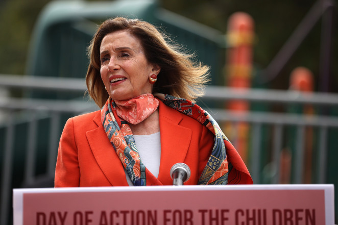 Las peluquerías de San Francisco reabren tras la controvertida visita de Nancy Pelosi